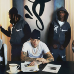 Syna World Athletic Tracksuit – A Fusion of Sporty Functionality and Street Style Swagger